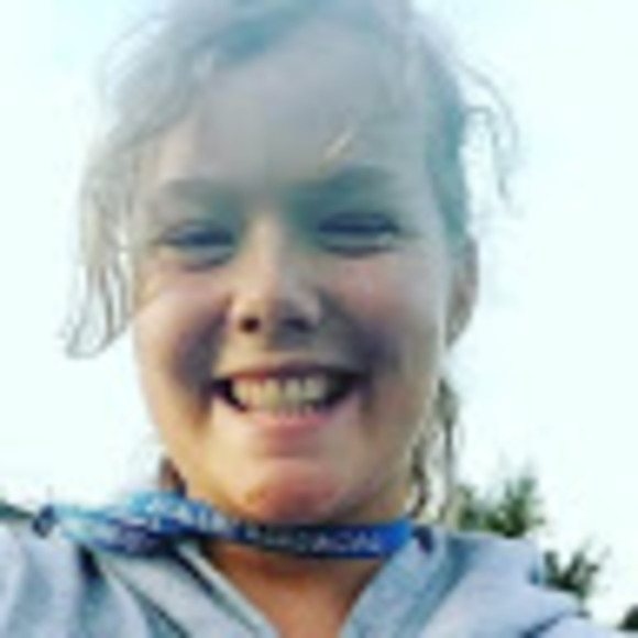 Meet your Posher, Cassandra - Picture 1 of 1